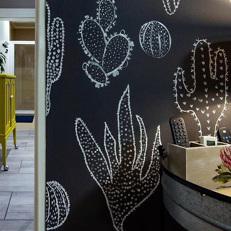 Sixty Three Hotel Блоемфонтейн Екстериор снимка