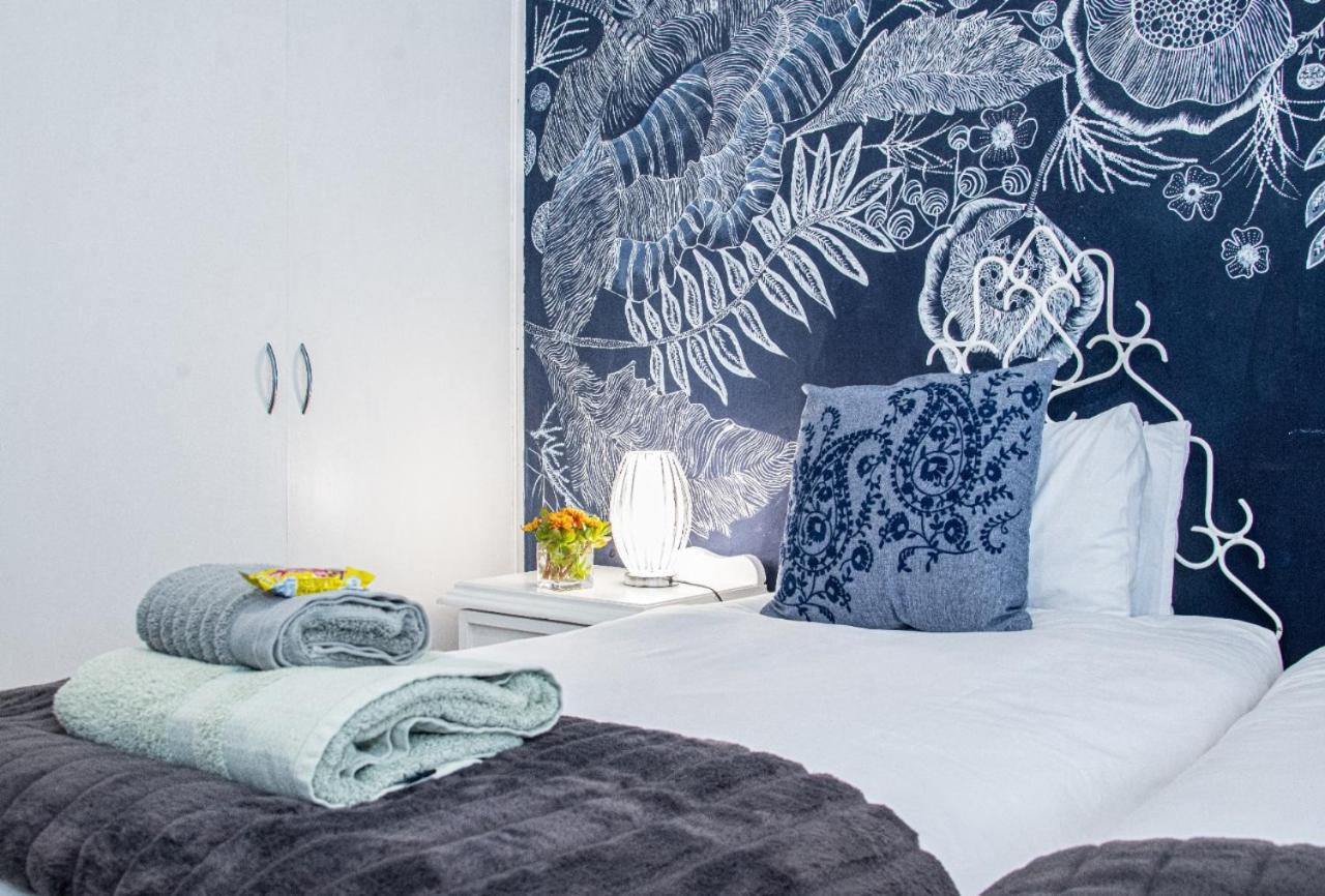 Sixty Three Hotel Блоемфонтейн Екстериор снимка