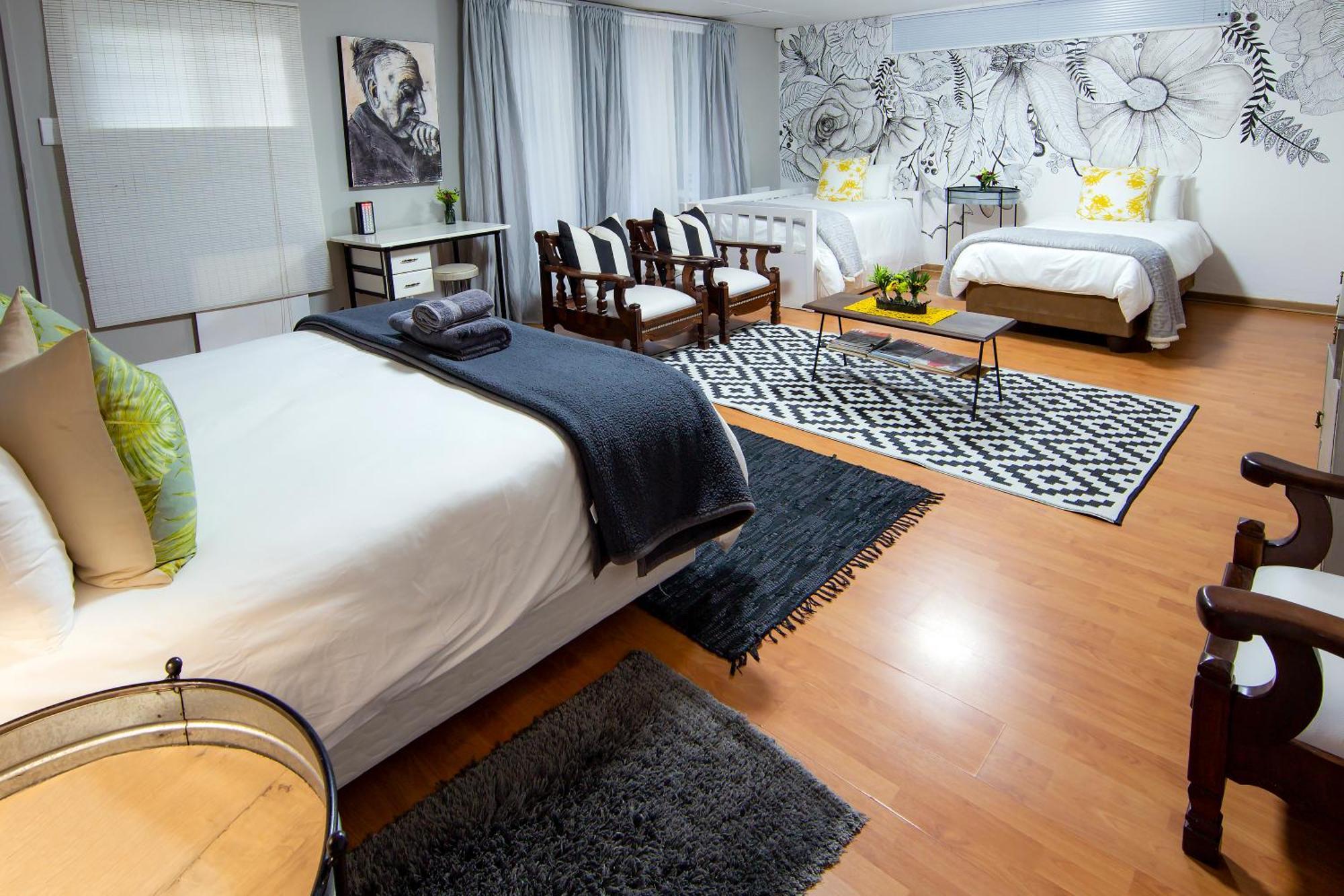 Sixty Three Hotel Блоемфонтейн Екстериор снимка